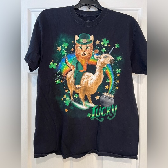 Pre-Loved St. Patrick’s Day Tee – Irish Cat on a Llama 🌈☘️ - Picture 1 of 3